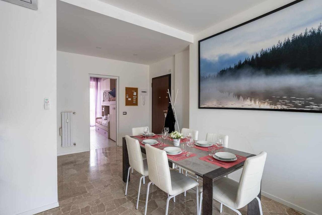 Milano City Apartments - Parking And Comfort - Spacious Apt Up To 8 Pax Bagian luar foto